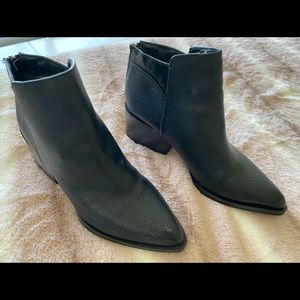 Vera Wang boots